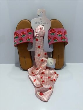 Viral Happily Grey Strawberry Beaded Flat Slide Sandals with Matching Scarf NWT